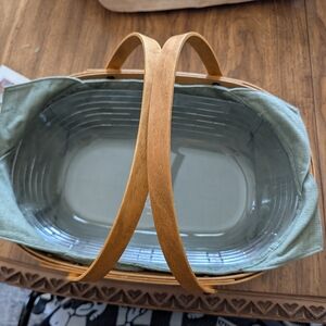 Longaberger Small Oval Gathering Basket with Lidded Protector, & Sage Liner